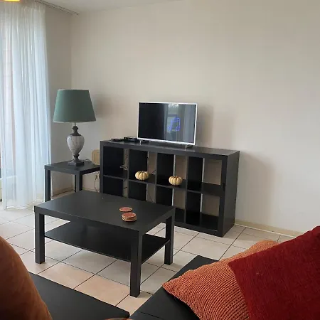 Studio With Beautiful Views And Near Amsterdam 度假居 *
